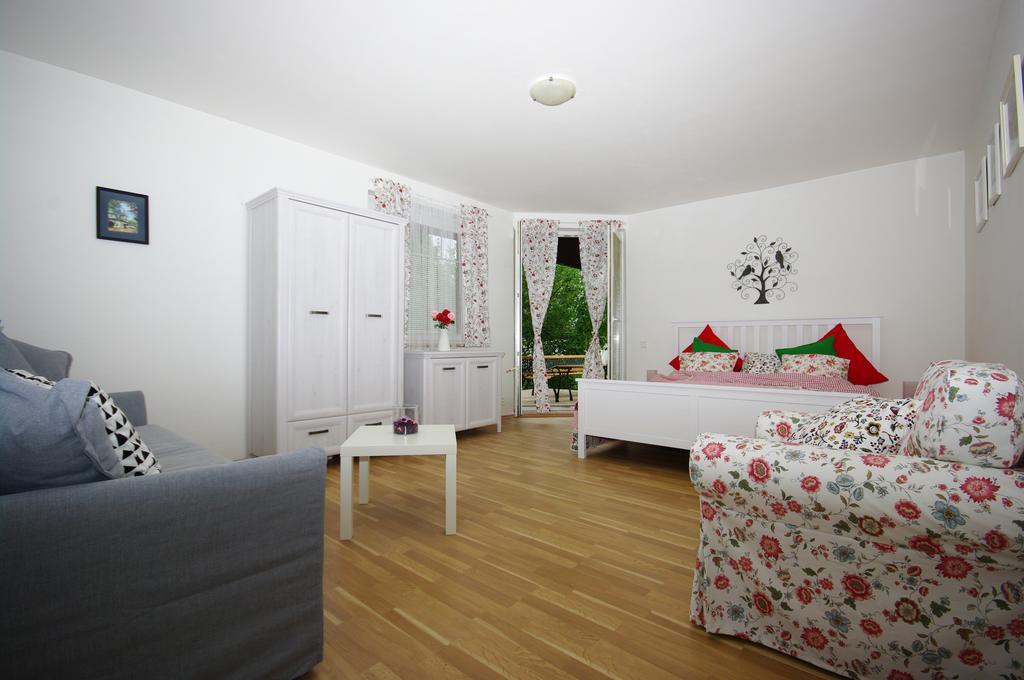 Cozy Gardens Apartments In براغ المظهر الخارجي الصورة